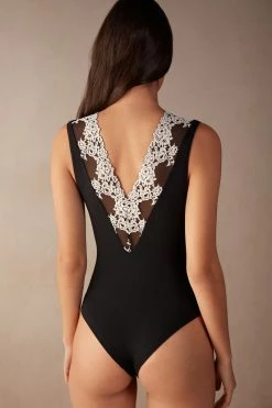 Pretty Flowers V-Neck Body 11 Pretty Flowers V-Neck Body -intimissimi shop BO1294A9887 BI