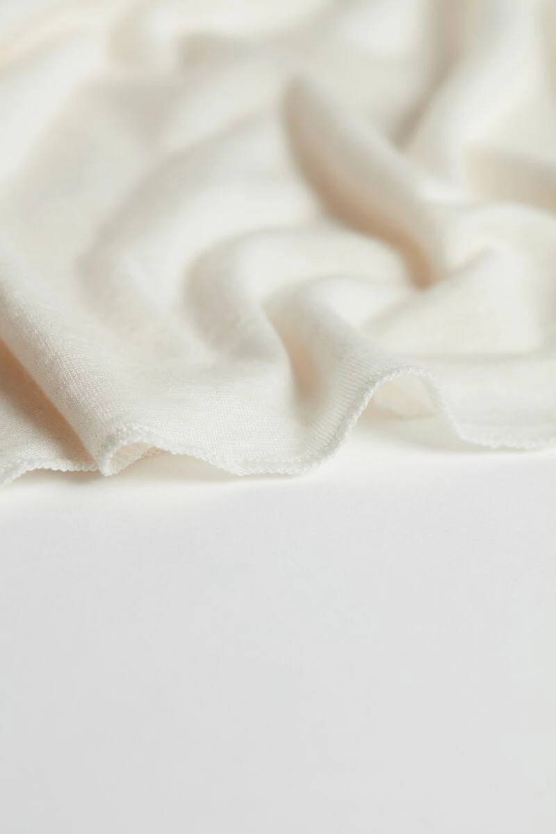 Modal Cashmere Ultralight Wide-Shoulder Top 9 Modal Cashmere Ultralight Wide-Shoulder Top - Image 7