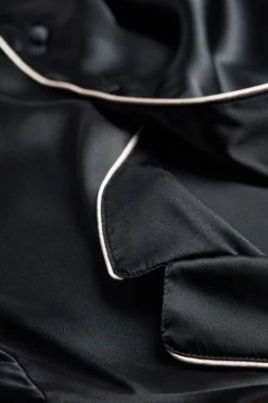 Mannish-Cut Jacket In Silk Satin 15 Mannish-Cut Jacket In Silk Satin -intimissimi shop CLD1233019 D1