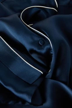 Mannish-Cut Jacket In Silk Satin 13 Mannish-Cut Jacket In Silk Satin -intimissimi shop CLD12331467 D1