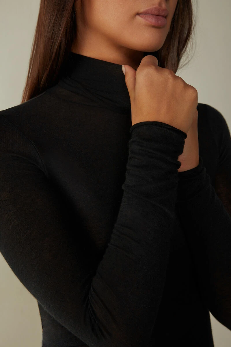 Modal Cashmere Ultralight High-Neck Top 4 Modal Cashmere Ultralight High-Neck Top - Image 2