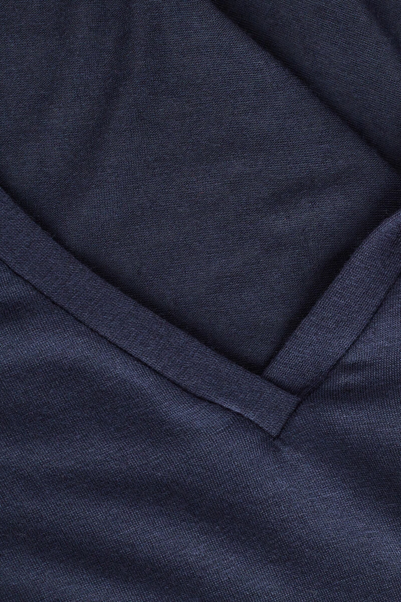 Ultralight Modal With Cashmere V-Neck Top 8 Ultralight Modal With Cashmere V-Neck Top - Image 6