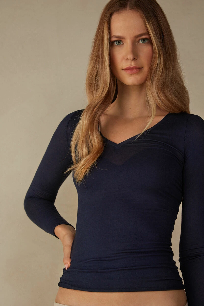 Ultralight Modal With Cashmere V-Neck Top 4 Ultralight Modal With Cashmere V-Neck Top - Image 2