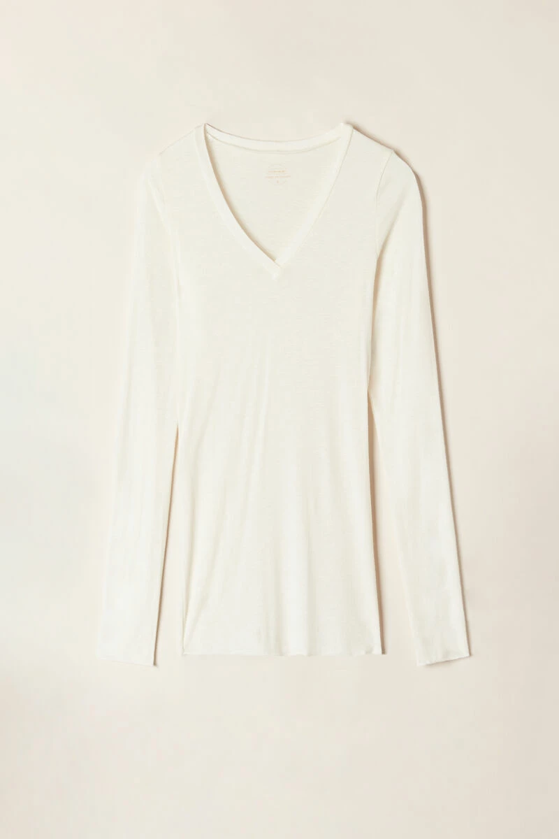 Ultralight Modal With Cashmere V-Neck Top 8 Ultralight Modal With Cashmere V-Neck Top - Image 6