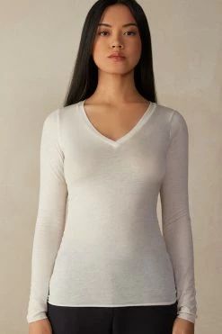 Ultralight Modal With Cashmere V-Neck Top