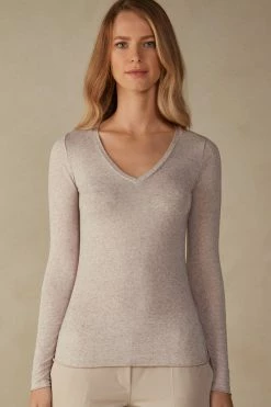 Ultralight Modal With Cashmere V-Neck Top