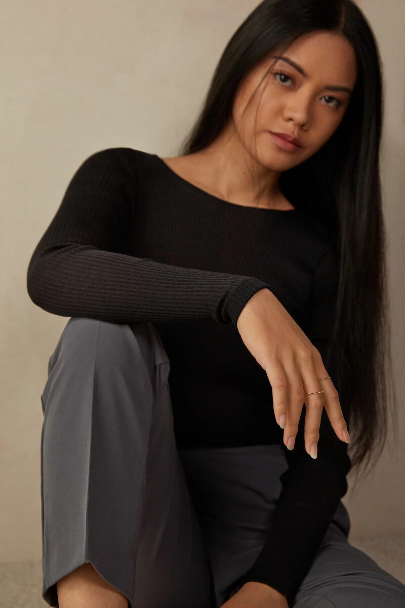 Wool And Silk Long-Sleeved Crew-Neck Max Top 4 Wool And Silk Long-Sleeved Crew-Neck Max Top - Image 2