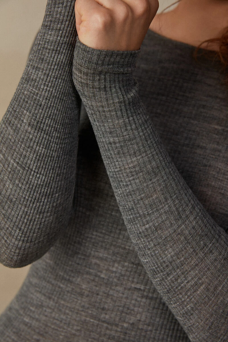 Wool And Silk Long-Sleeved Crew-Neck Max Top 6 Wool And Silk Long-Sleeved Crew-Neck Max Top - Image 4