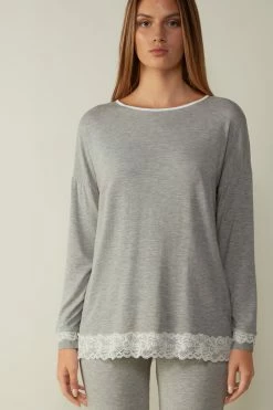 Long-Sleeve Round-Neck Modal Top