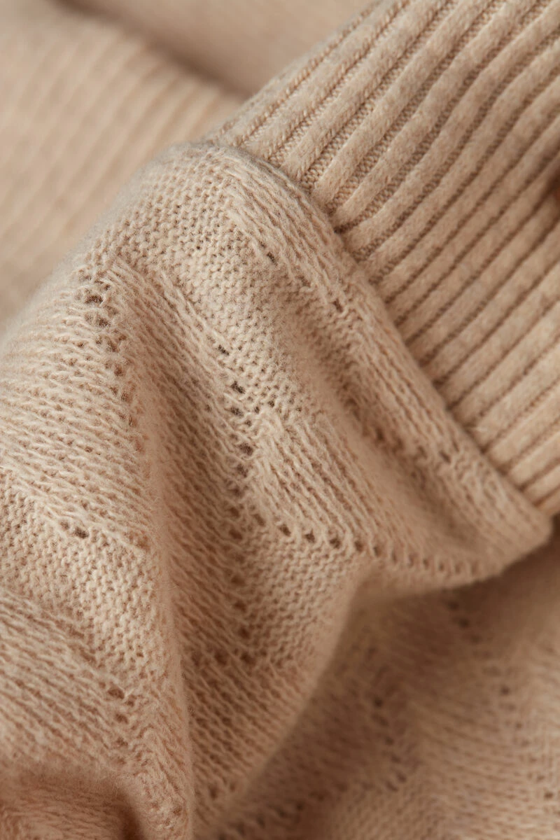 Winter Braid Jacquard Long-Sleeved Cardigan 9 Winter Braid Jacquard Long-Sleeved Cardigan - Image 7