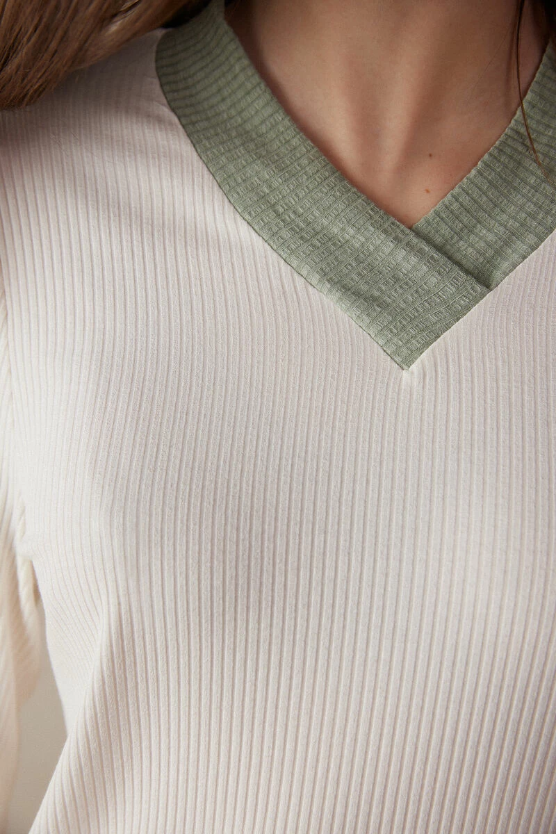 Lost In Fields V-neck Modal Top 6 Lost In Fields V-neck Modal Top - Image 4