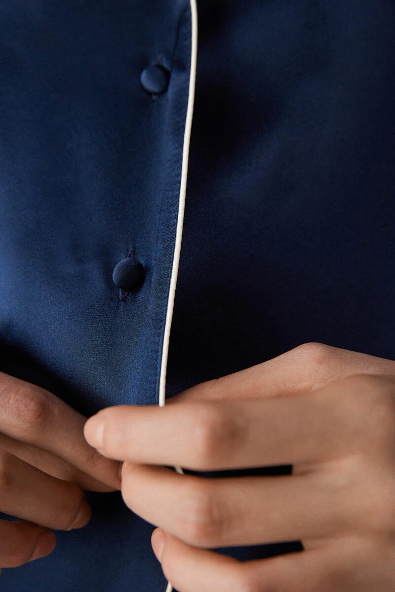 Short-Sleeved Satin Shirt With Contrasting Trim 6 Short-Sleeved Satin Shirt With Contrasting Trim - Image 4