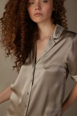 Short-Sleeved Satin Shirt With Contrasting Trim 10 Short-Sleeved Satin Shirt With Contrasting Trim -intimissimi shop CMD1233651I DT1W