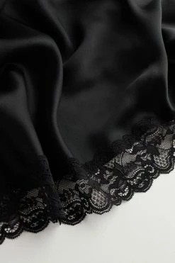 Silk Slip With Lace Insert Detail 15 Silk Slip With Lace Insert Detail -intimissimi shop LC71S1 019 D1