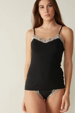 Pretty Flowers Modal Top