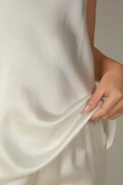 Silk Satin Top With V Neck 11 Silk Satin Top With V Neck -intimissimi shop LT71S4 wear 2127 DT1