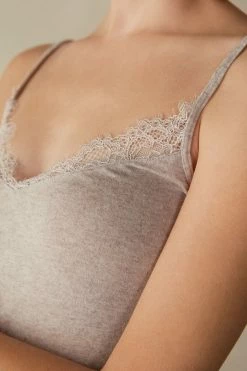 Ultralight Modal And Cashmere Camisole With Lace 10 Ultralight Modal And Cashmere Camisole With Lace -intimissimi shop LTD28Q7525 DT1W