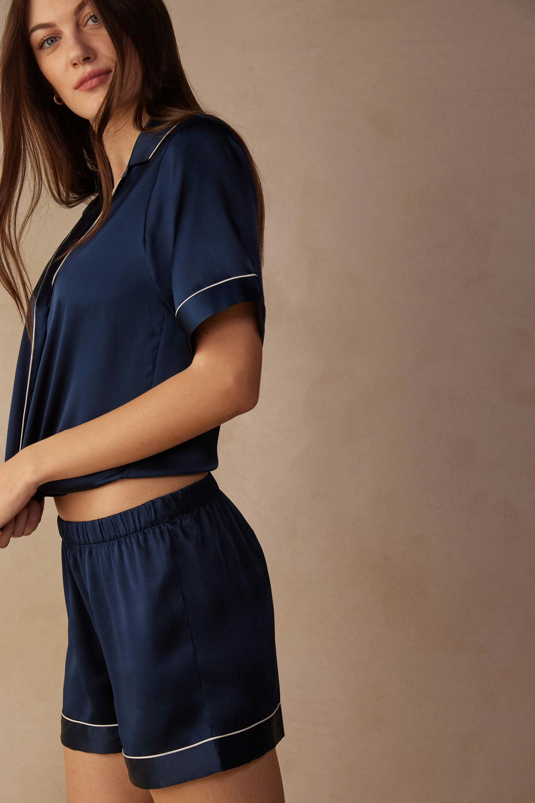 Short-Sleeved Satin Shirt With Contrasting Trim 5 Short-Sleeved Satin Shirt With Contrasting Trim - Image 3