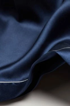 Silk Shorts With Contrasting Trim 15 Silk Shorts With Contrasting Trim -intimissimi shop PD1233A3094 D1