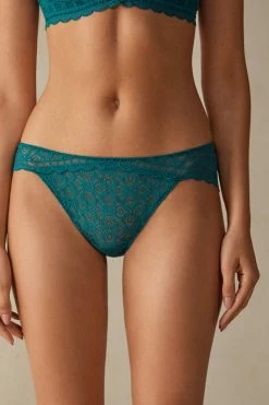 Low-Rise Lace Briefs